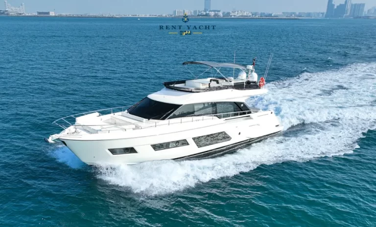 Rent Yacht Ferretti 67 FT