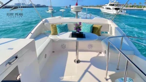 يخت إليت ماجيستي ٤٤ قدمًا | استئجار يخت في دبي View 5